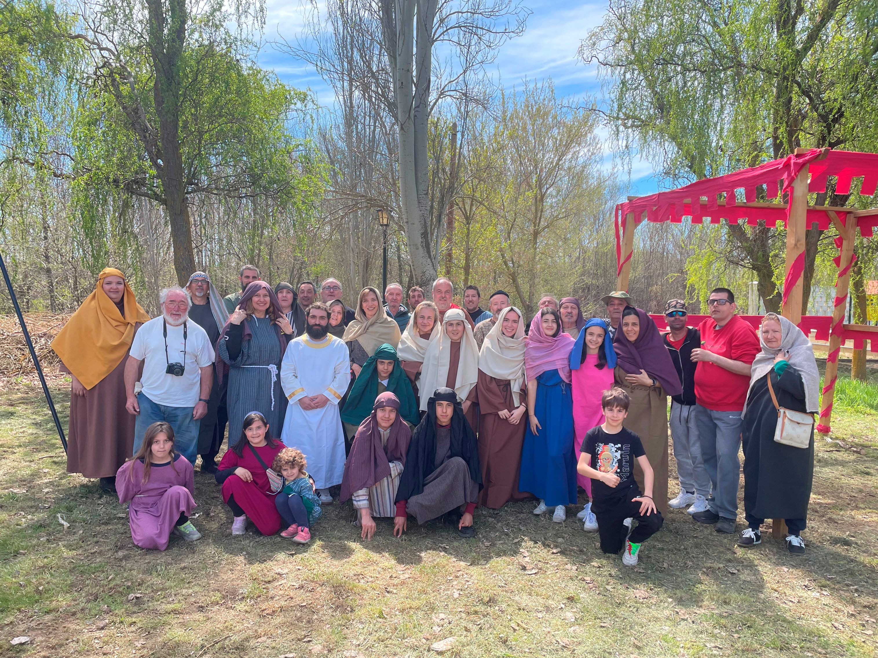 El pueblo se vuelca con esta edición y lo celebra por adelantado con una comida de hermandad. | L.N.C.