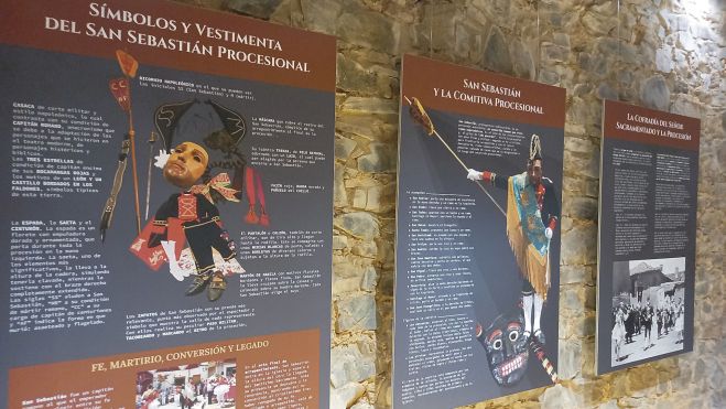 Dieciocho paneles documentan la historia del castillo y otros aspectos I.L.C.