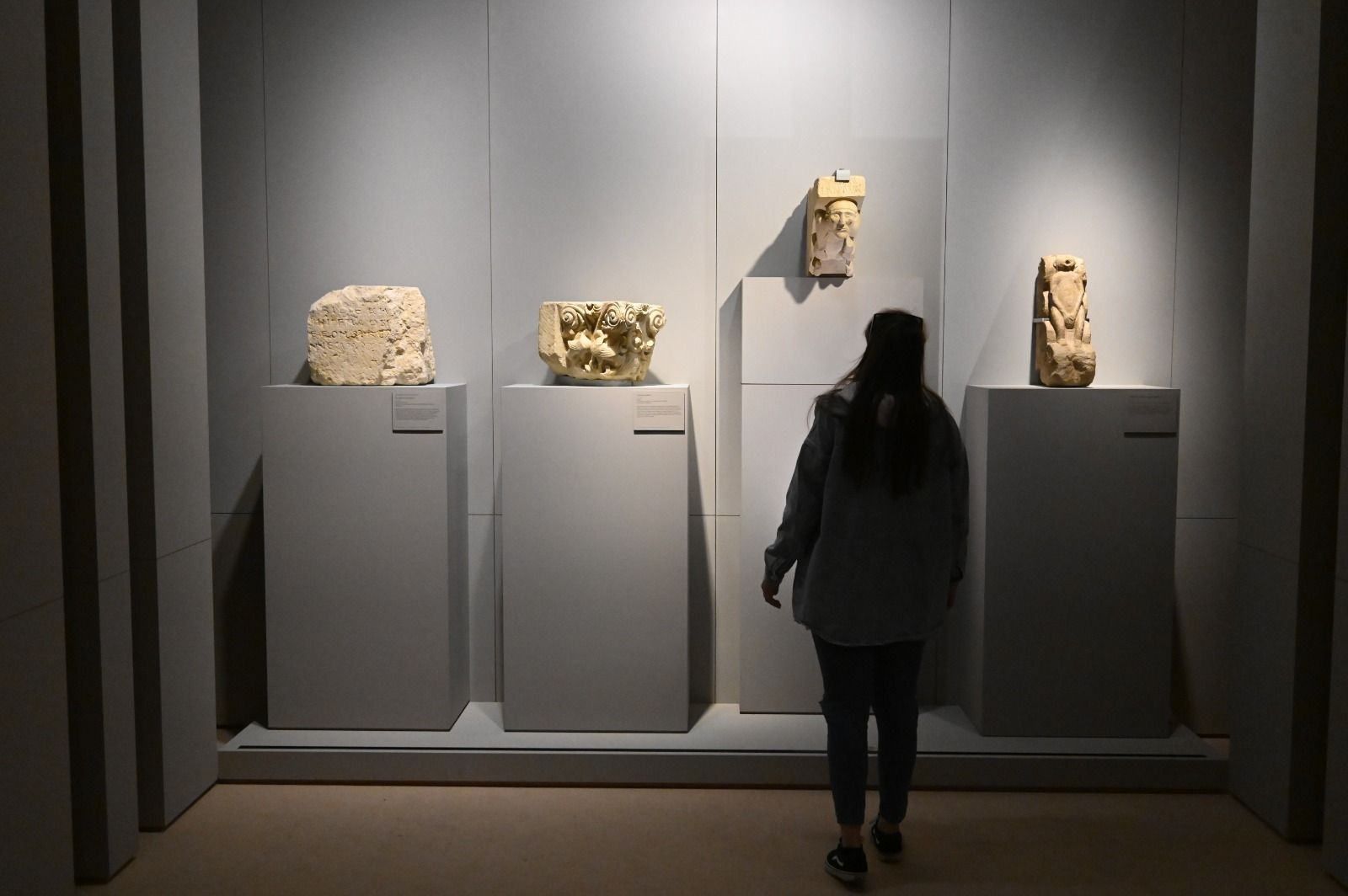 Algunas piezas de la exposición sobre Urraca I presente en el Museo de León. | SAÚL ARÉN