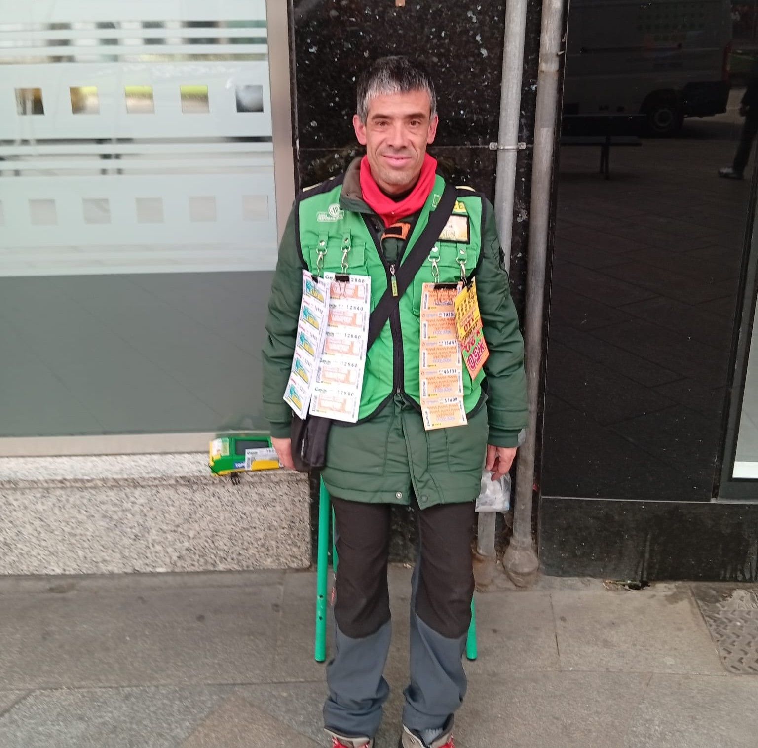 Blas Garcia Martinez es el vendedor que ha llevado la suerte a Ponferrada.