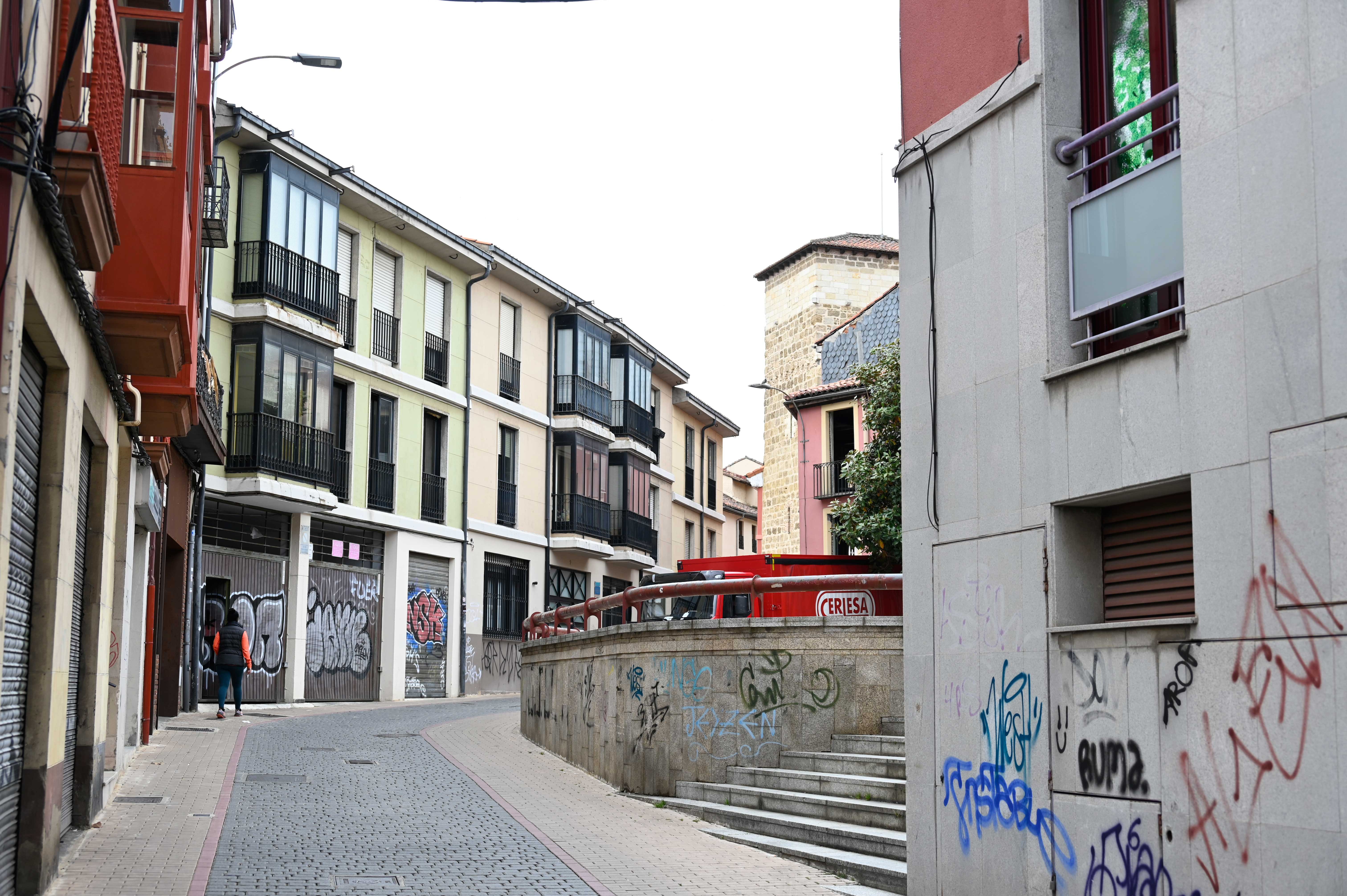 Los alquileres de habitaciones en León ya alcanzan los 300 euros al mes. | SAÚL ARÉN