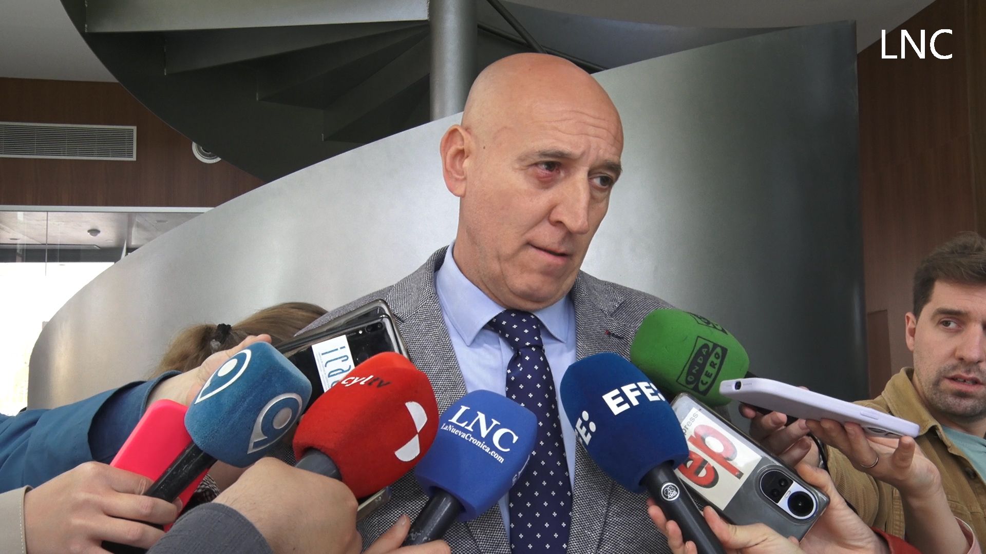 Diez zanja la polémica con Cendón: “Yo no me voy a ir de mi partido. Punto” Diez zanja la polémica con Cendón: “Yo no me voy a ir de mi partido. Punto”