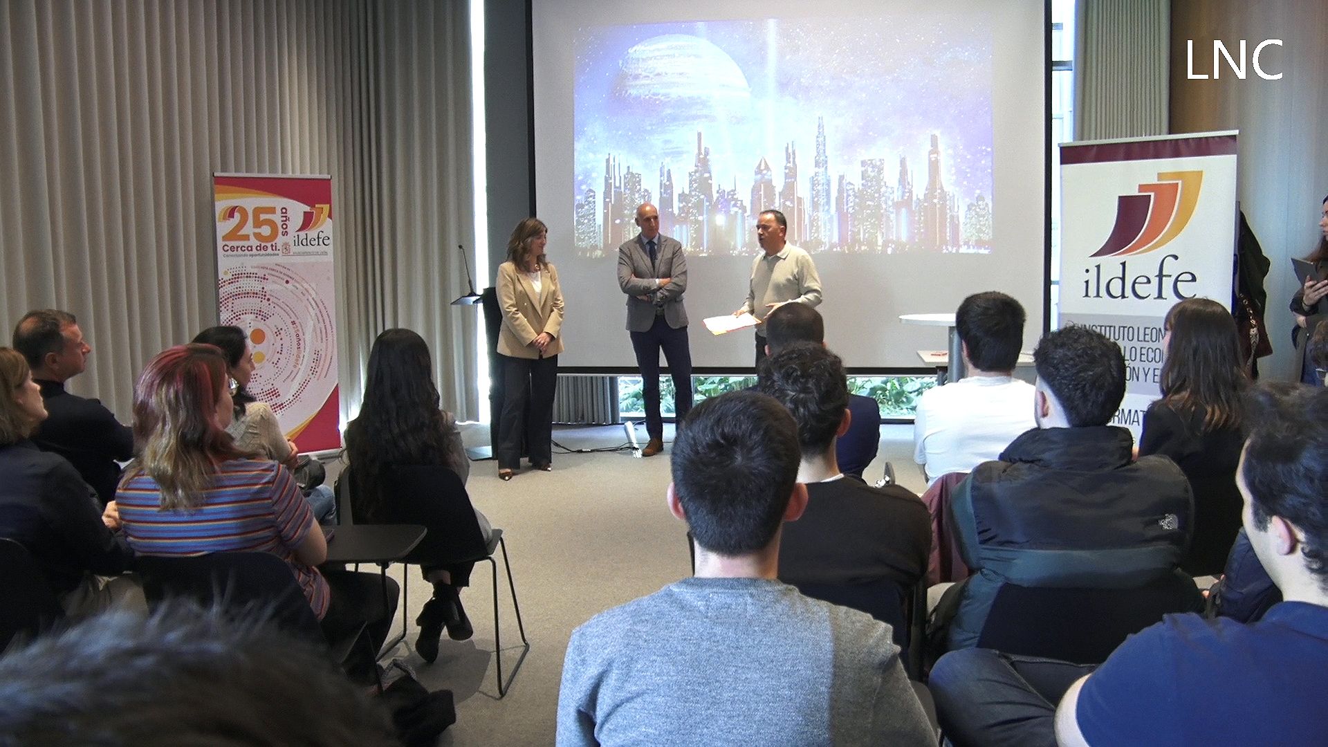 Un instante de la jornada de networking celebrada en el Ildefe. | L.PASTORIZA Un instante de la jornada de networking celebrada en el Ildefe. | L.PASTORIZA