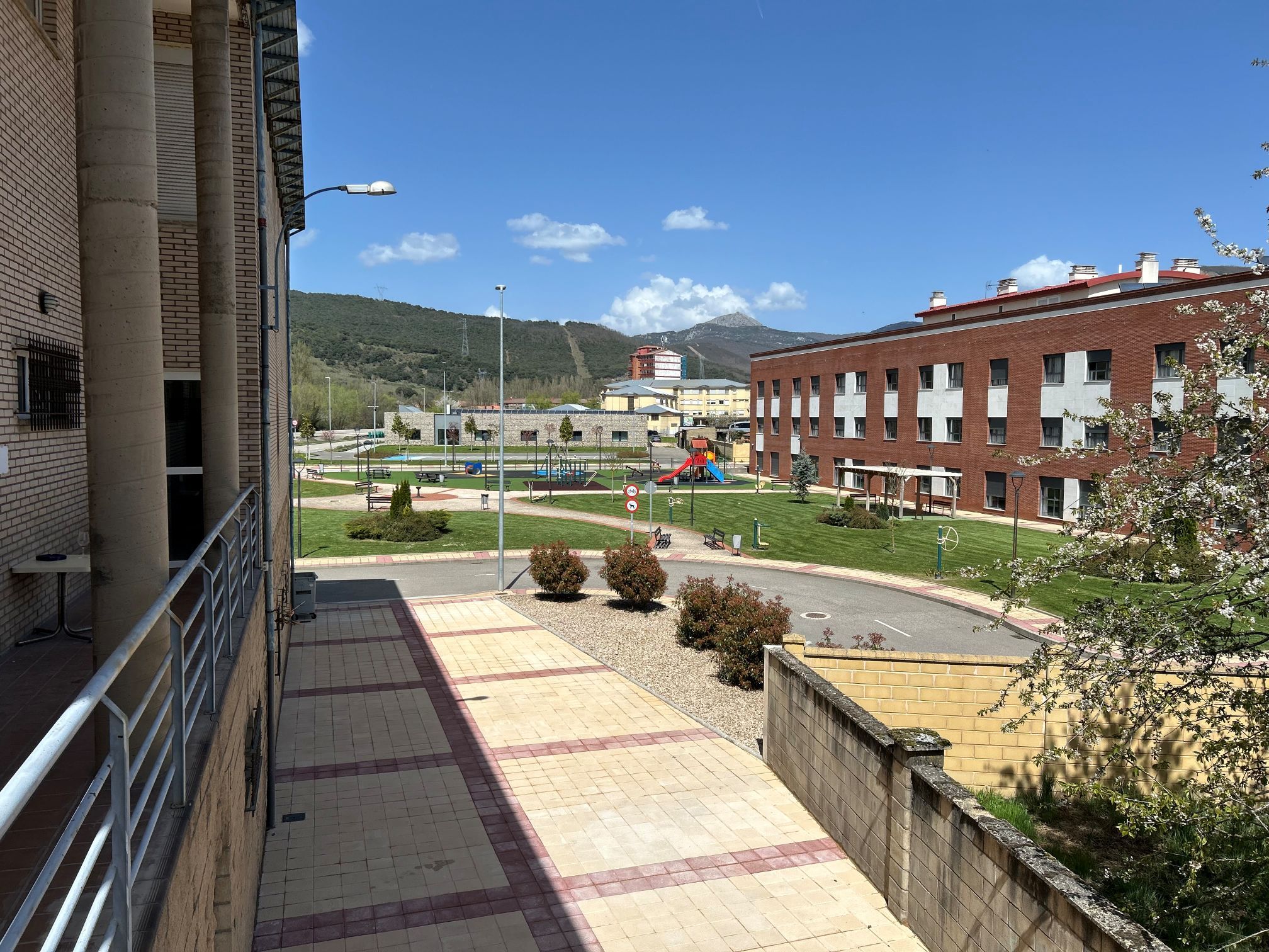 En la imagen, mejora de accesibilidad en el Hogar del Pensionista de La Robla.