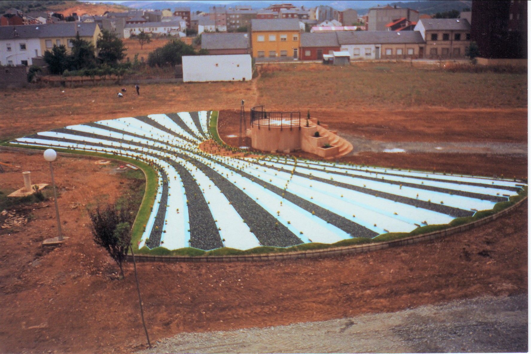 Vista general del Parque Solar Didáctico de Bembibre.