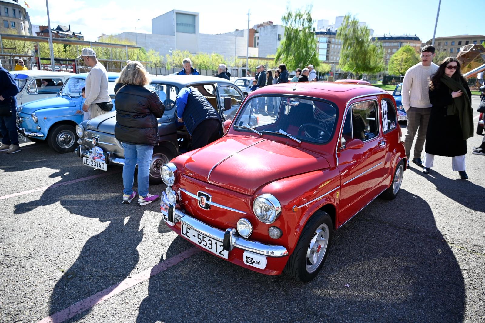 Concentración de 600 en León. | SAÚL ARÉN