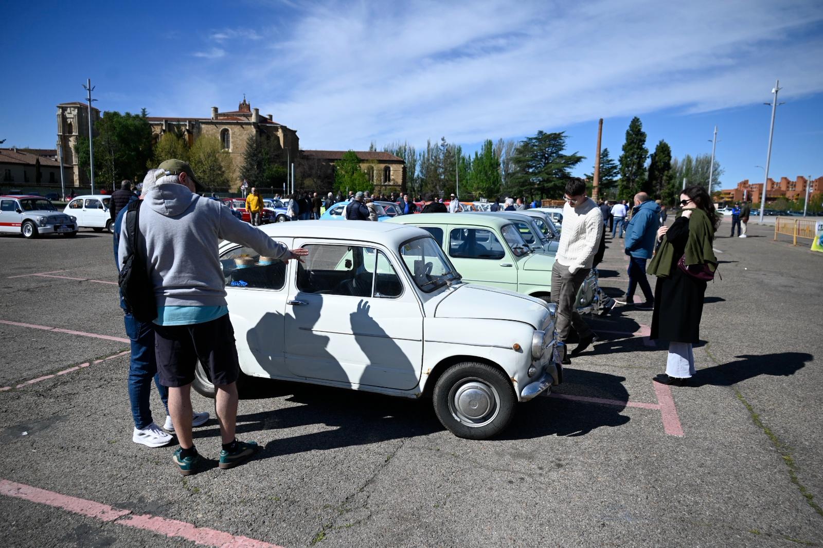 Concentración de 600 en León. | SAÚL ARÉN