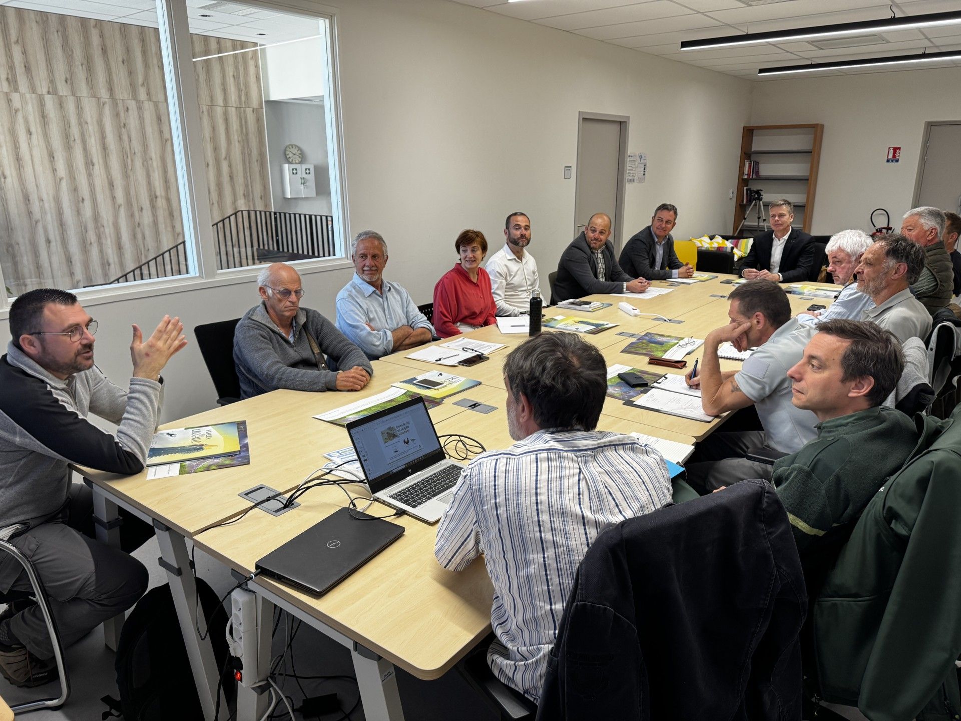 Un instante de la reunión.