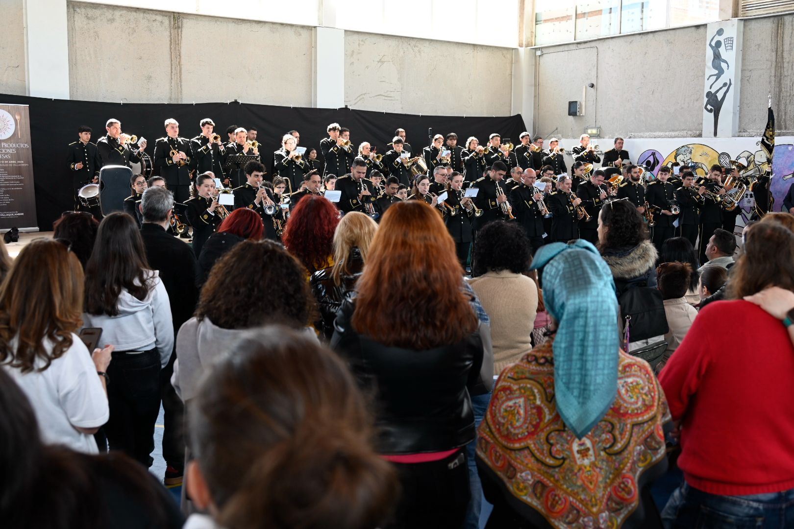 Villaquilambre celebra la III Feria de Productos y Tradiciones Leonesas. | SAÚL ARÉN