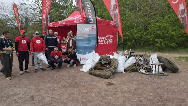 Algunos de los residuos recogidos. Algunos de los residuos recogidos.