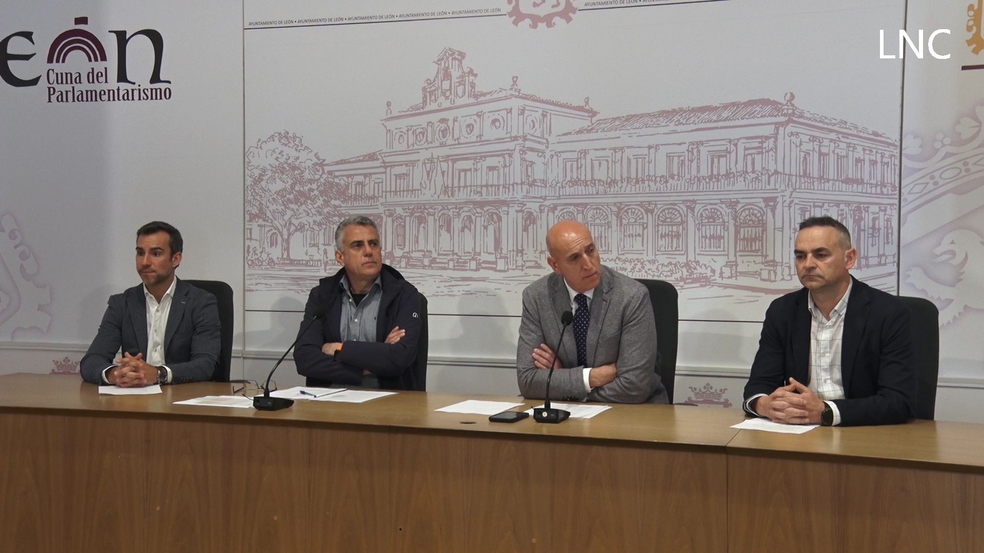 León busca reducir la factura de la luz hasta en un 70% con la energía solar León busca reducir la factura de la luz hasta en un 70% con la energía solar