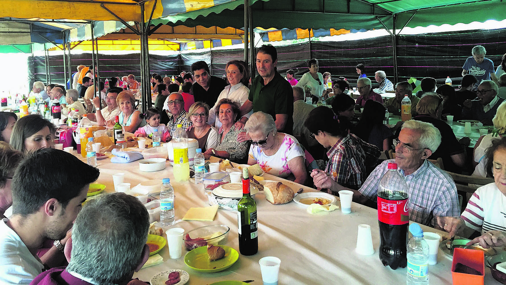 Un instante de la jornada de convivencia en los huertos de la Candamia. | L.N.C.