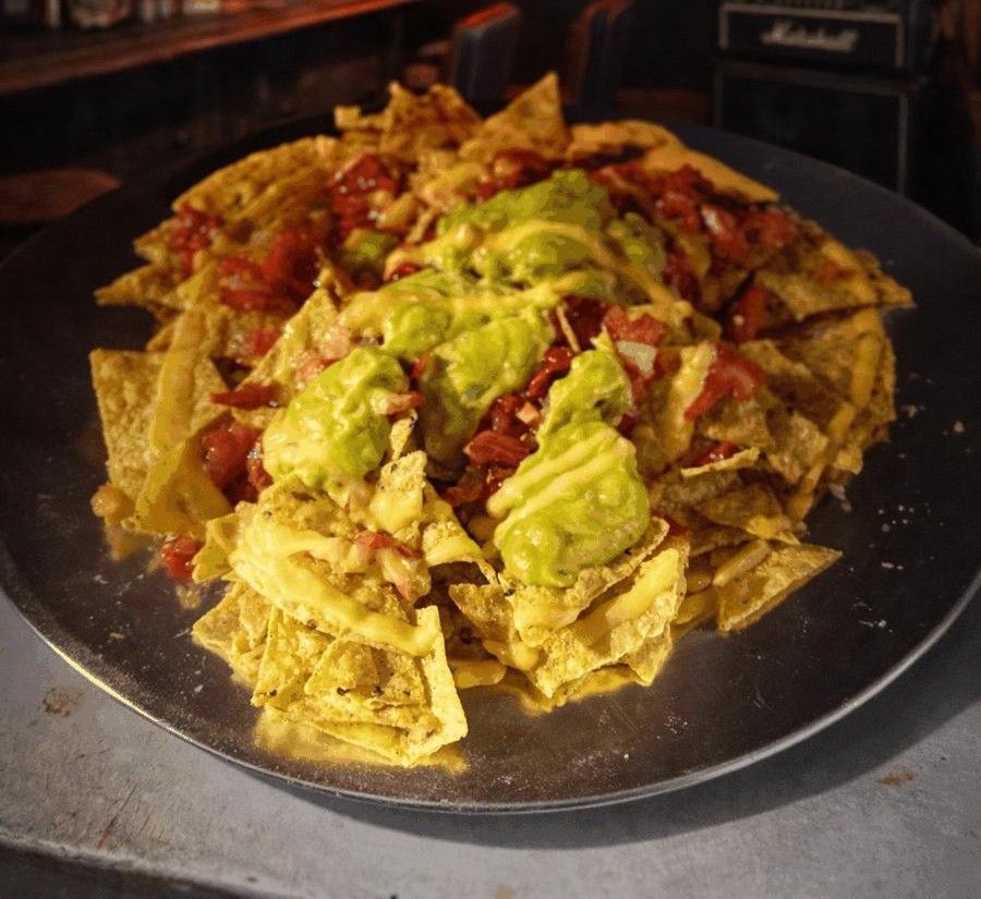 Vas por la comida, te quedas por el rollo y vuelves porque sabes lo que hay (6)