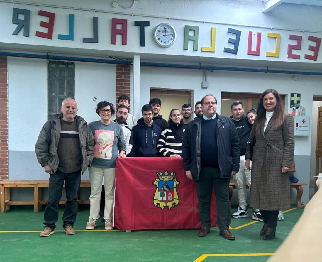 Doce nuevos jóvenes formados en carpintería en La Bañeza gracias al Taller de Empleo Perix IX