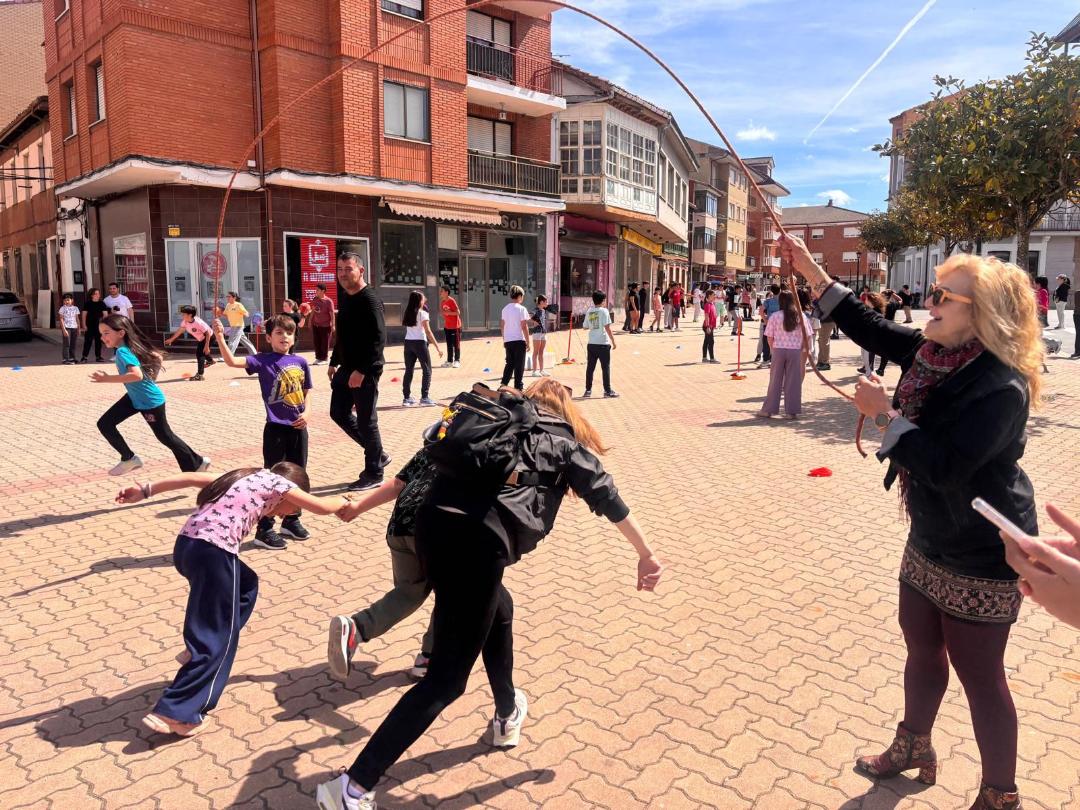 Juegos, dinámicas y deporte protagonizaron la jornada. CEIP EMILIA MENÉNDEZ (7)