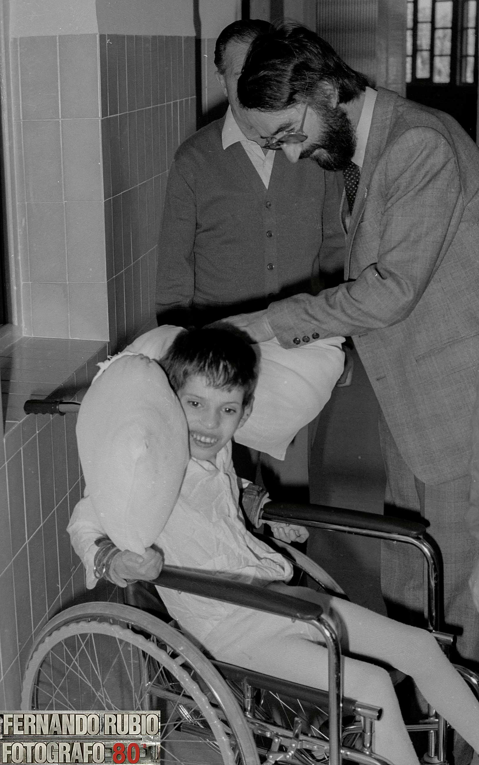 Una imagen que a Rubio no se le borra, Cabezas acariciando a un niño con parálisis cerebral