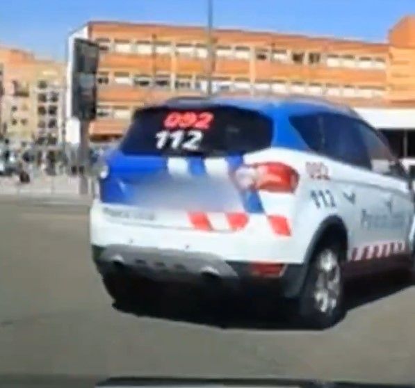 Denuncian una infracción de tráfico de la Polícia Local de León. | DASHCAMS
