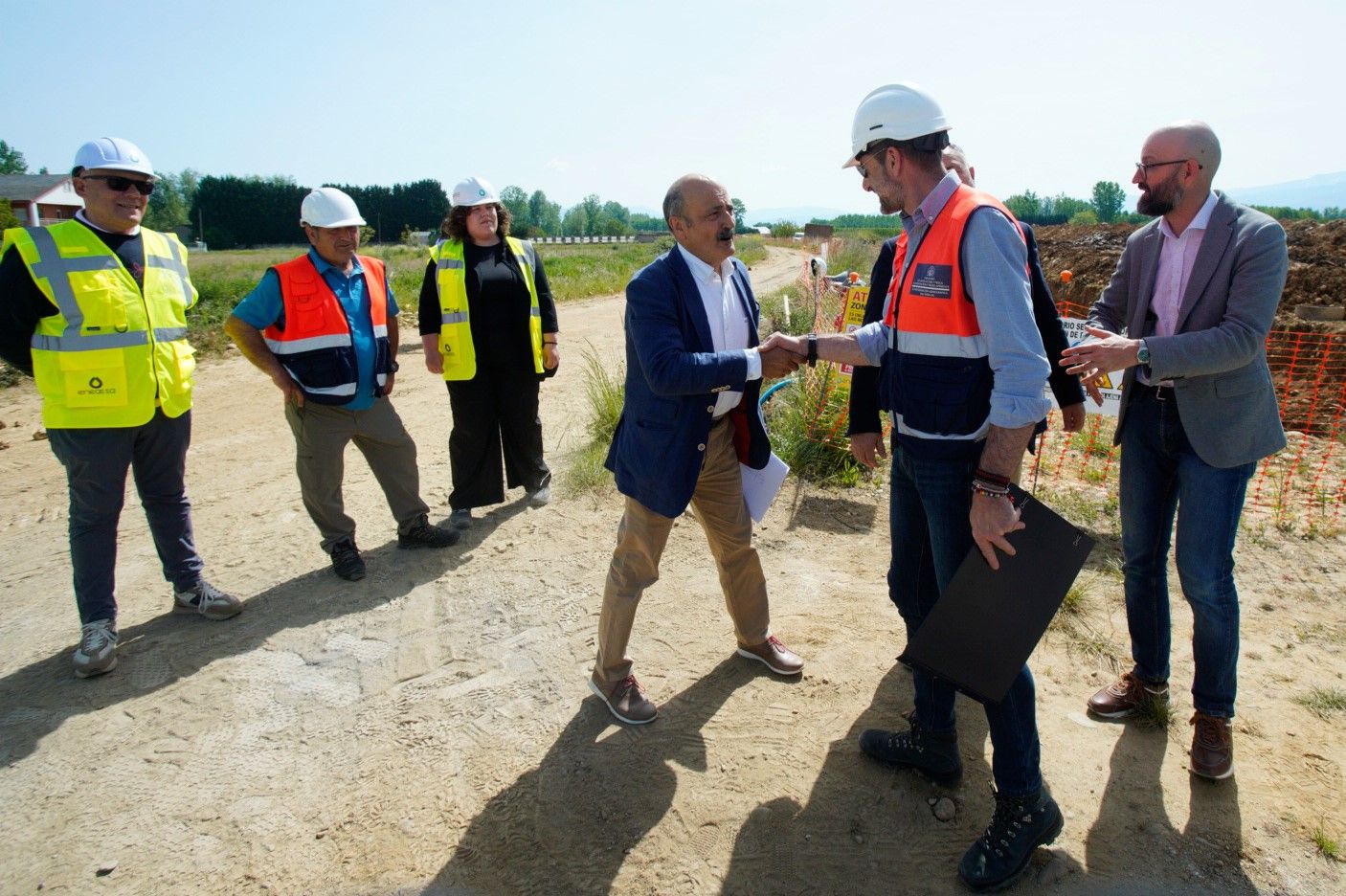 Visita del presidente de Confederación a las obras en Cacabelos. | ICAL