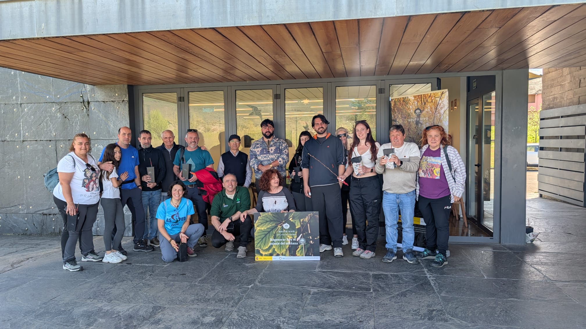 Grupo de alumnos en el Centro de Carucedo.