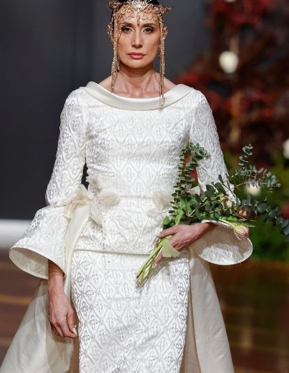 Sus trajes de novia.