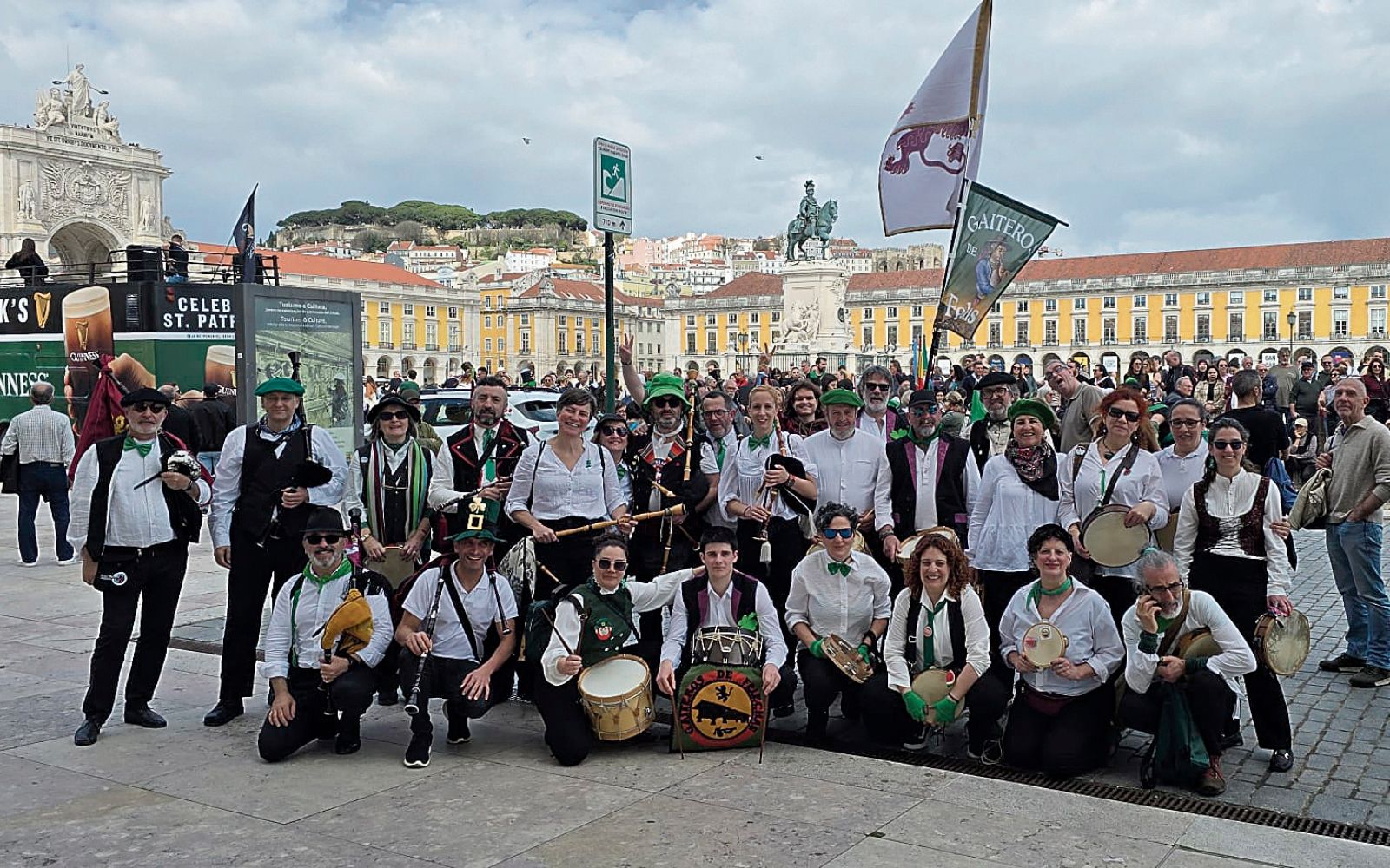 Varios colectivos musicales leoneses ‘apadrinan’ la romería,los gaiteros de Felechas, Enramada e integrantes de la Escuela de Música Firme y Taitas