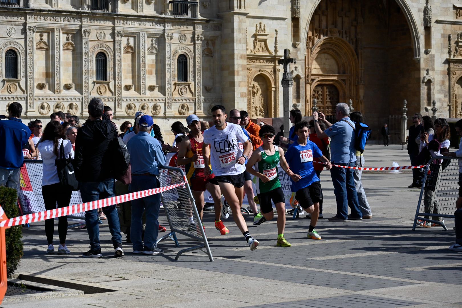 Carrera y marcha solidaria Día de Castilla y León 2026 