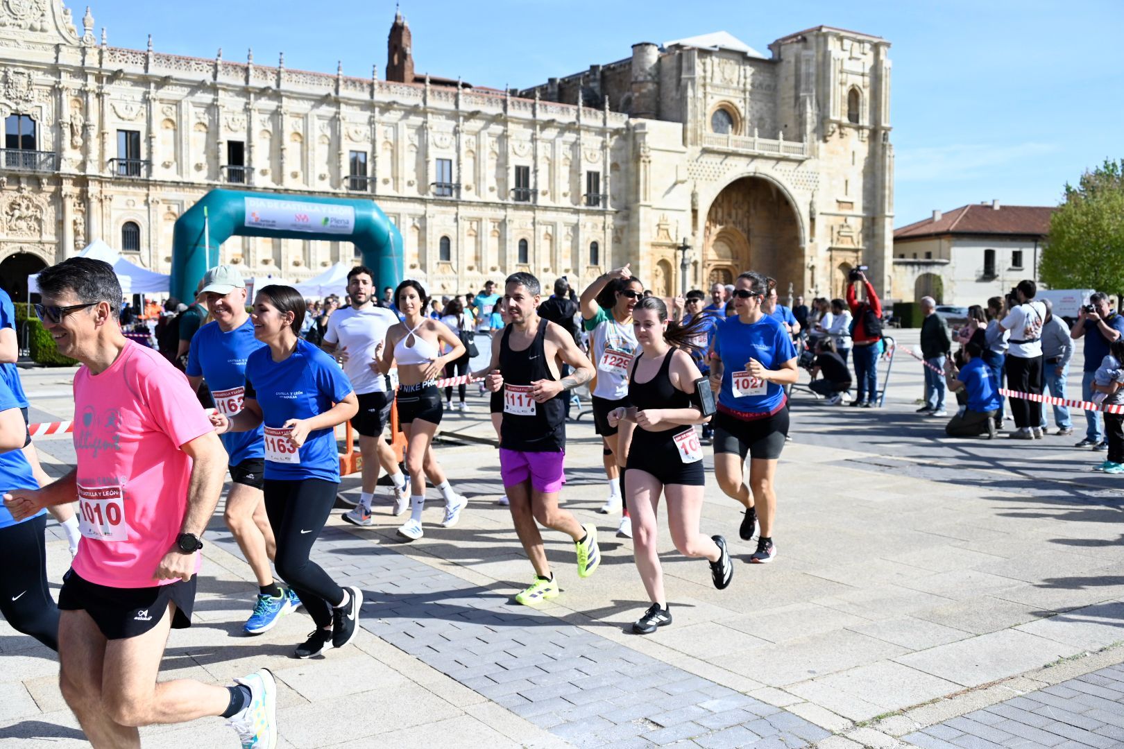 Carrera y marcha solidaria Día de Castilla y León 2026 