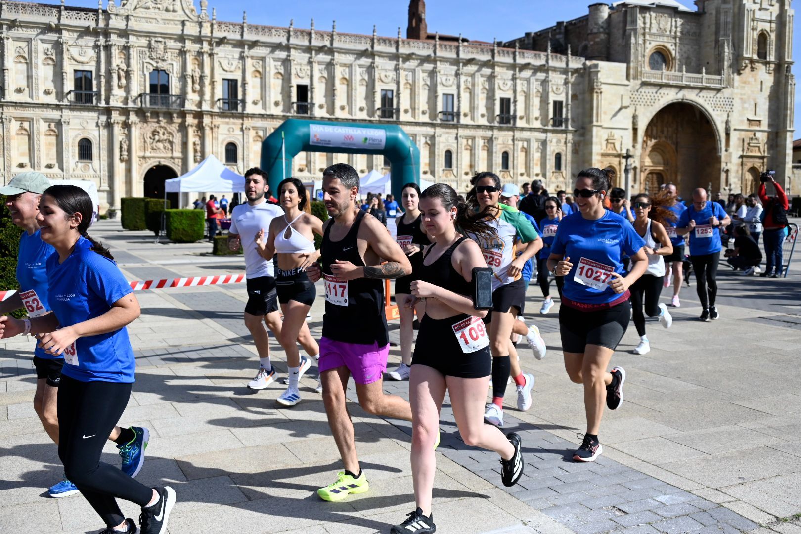 Carrera y marcha solidaria Día de Castilla y León 2026 