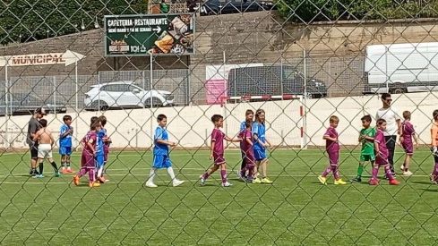 La cita también incluyó partidos de fútbol. E NIÑO