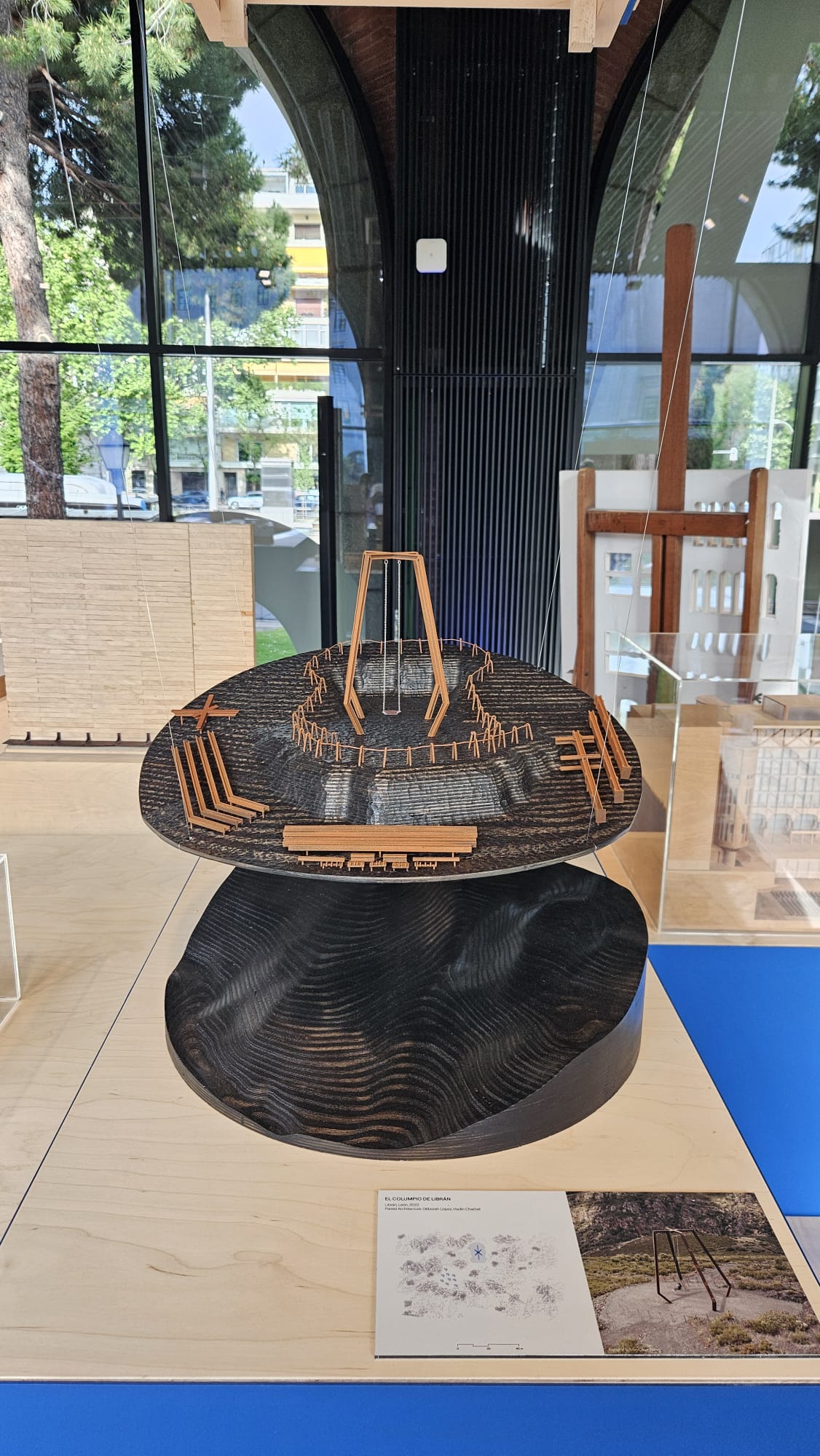 Columpio de Librán en la exposición.