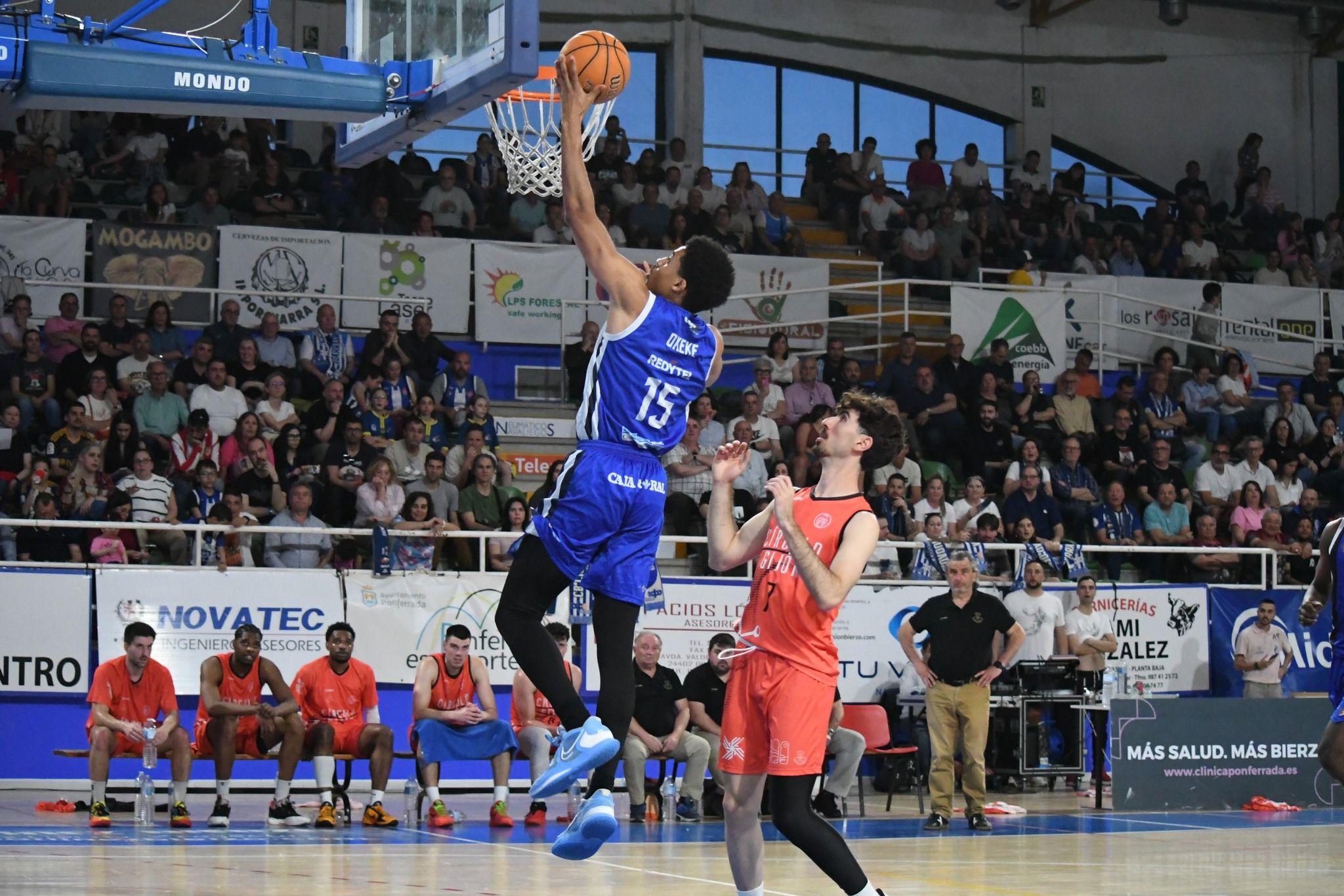 Ponferrada buscará empezar el ‘playoff’ con buen pie. REDBLANQUIAZUL