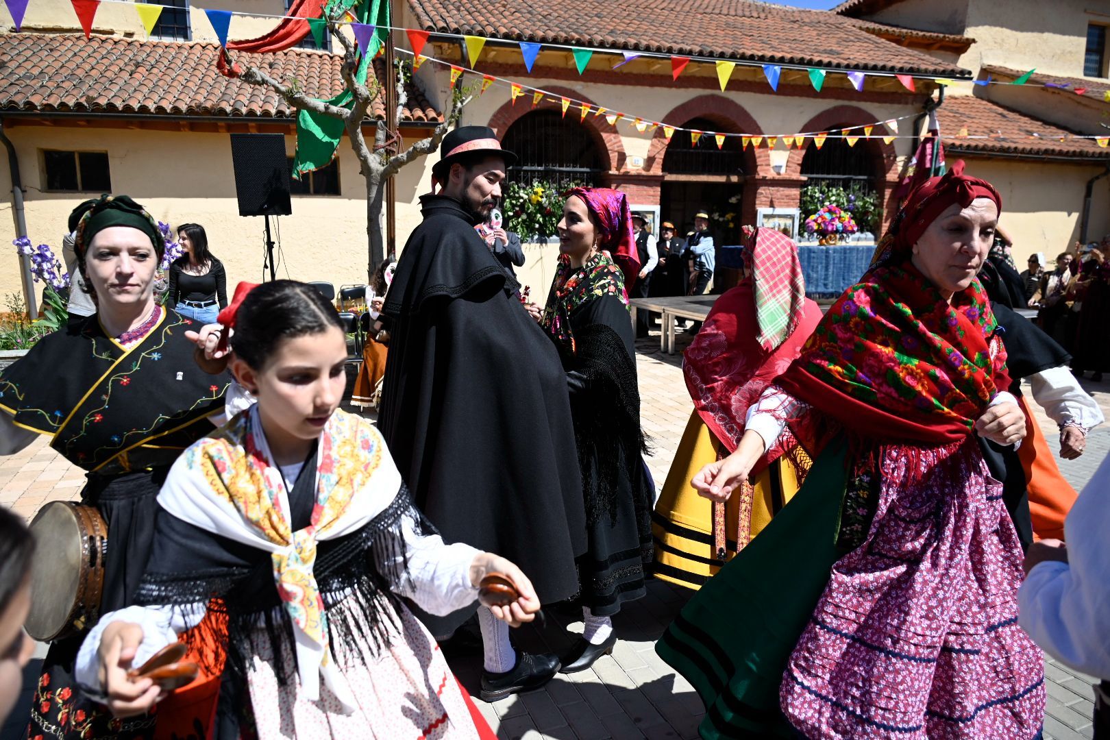 La boda antrueja de Celadilla, en imágenes 
