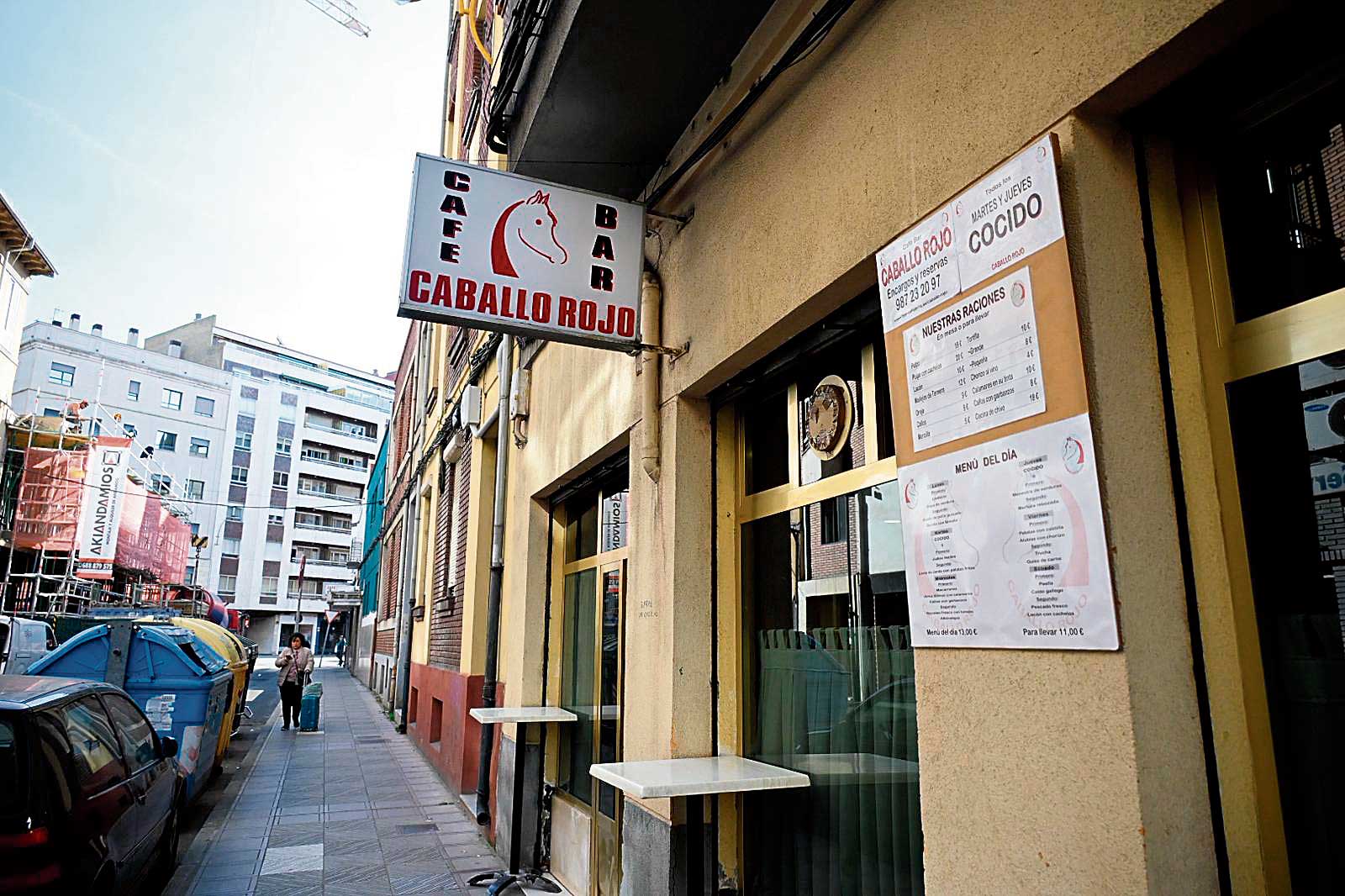 "Cómo olvidarte en esta queja, amado Caballo rojo, si sós lo único en la vida que se pareció a mi vieja". | SAÚL ARÉN