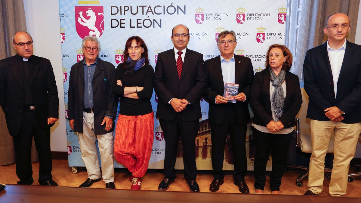 Los participantes en la presentación del Congreso de los Dominicos, que celebra los 800 años de la orden. | CARLOS S. CAMPILLO (ICAL)