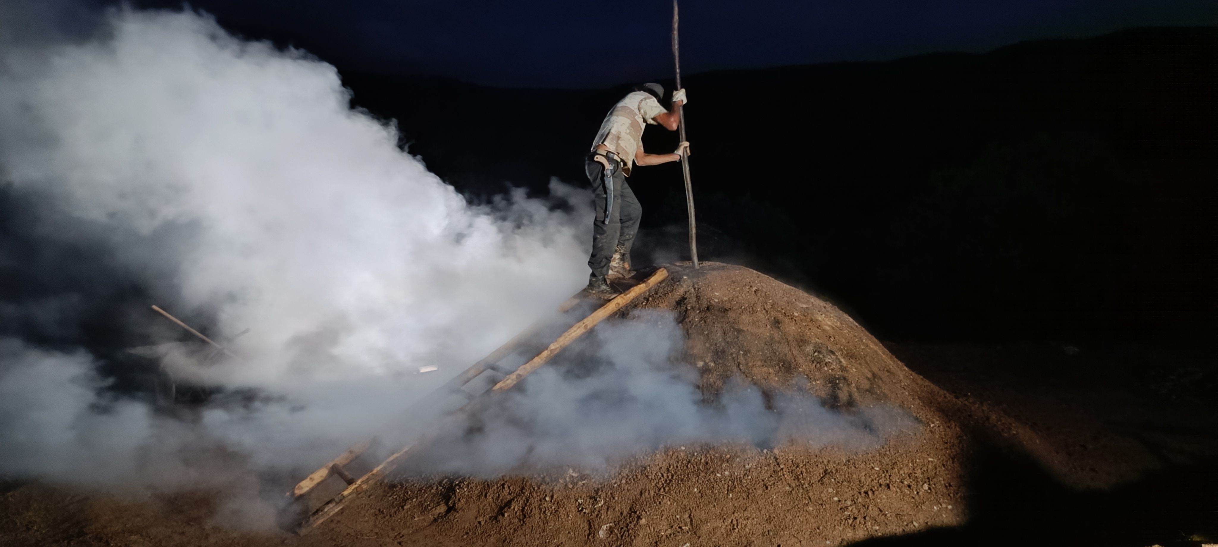 Este martes será la apertura de la carbonera y el inicio de la extracción del material.