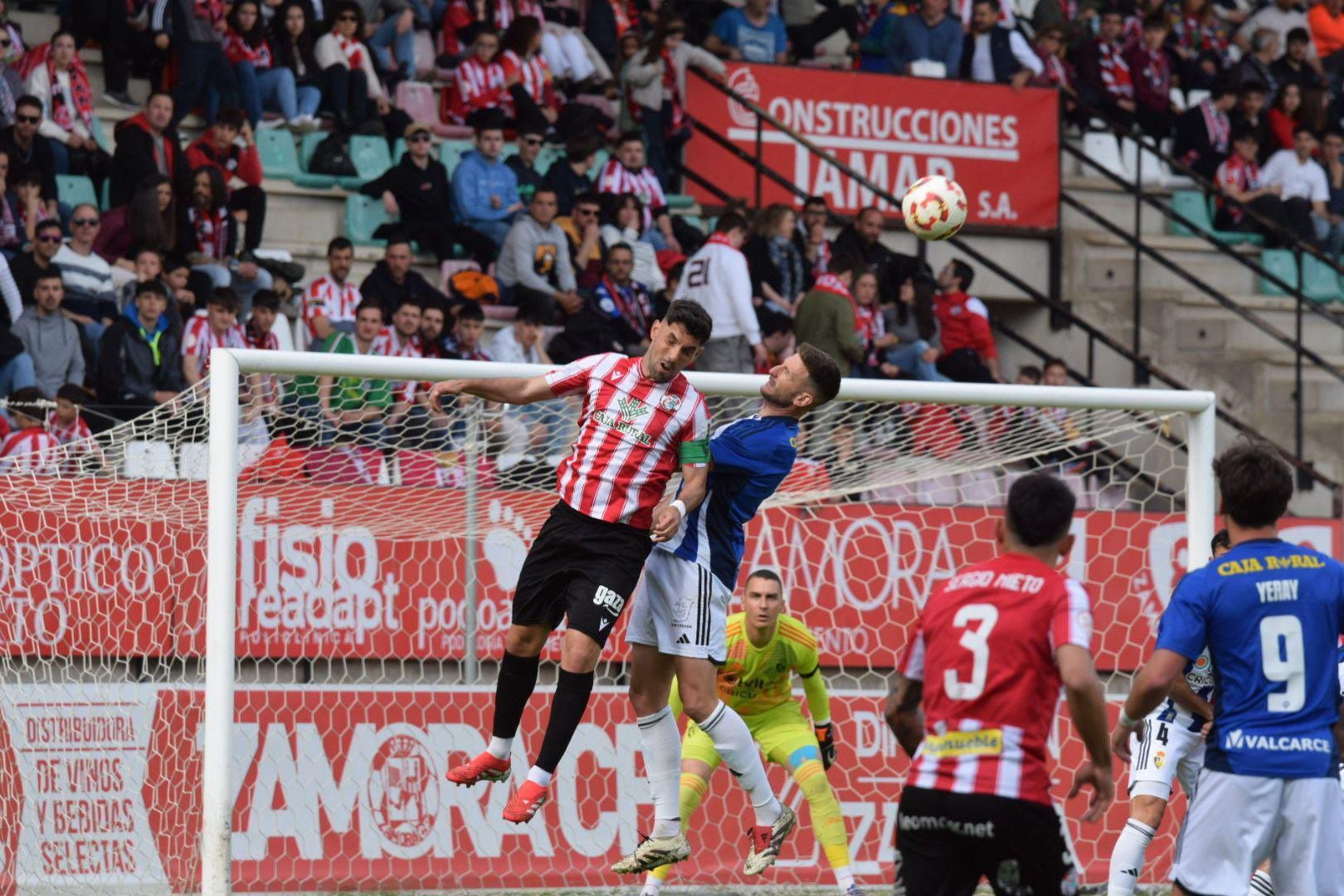 La Ponferradina puede volver a repetir la historia en Zamora. ZAMORA CF