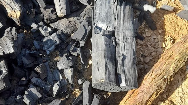 Resultado del carbón sacado de dentro de la carbonera. | MAR IGLESIAS