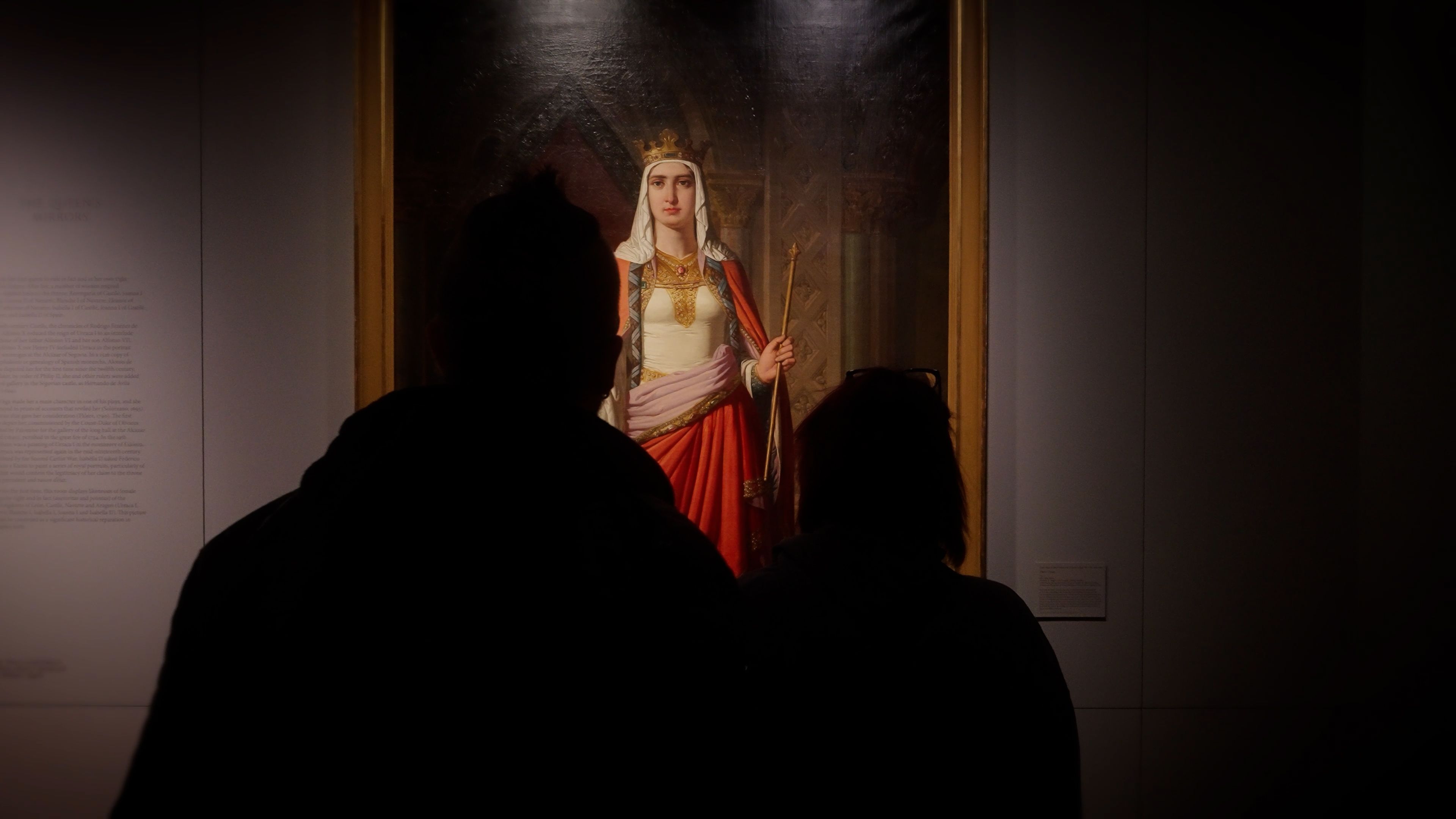 Un instante del reportaje sobre la exposición de Urraca I de León para La 2.