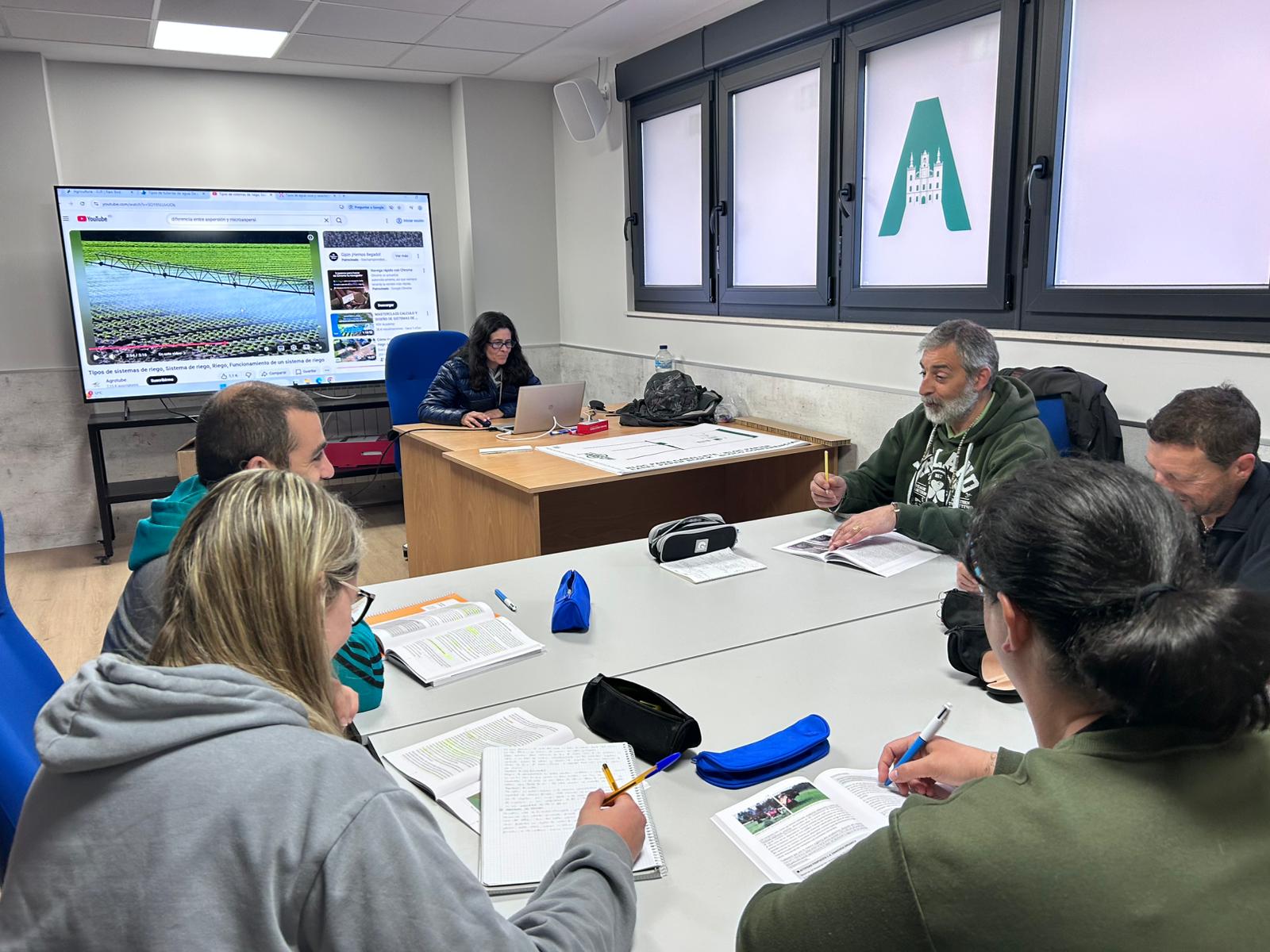 Inicio del programa mixto de formación en Astorga. | L.N.C.