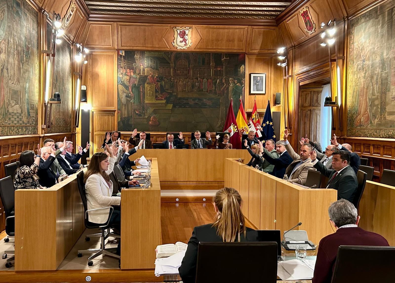 Imagen del pleno ordinario celebrado este miércoles, 29 de abril. | L.N.C.