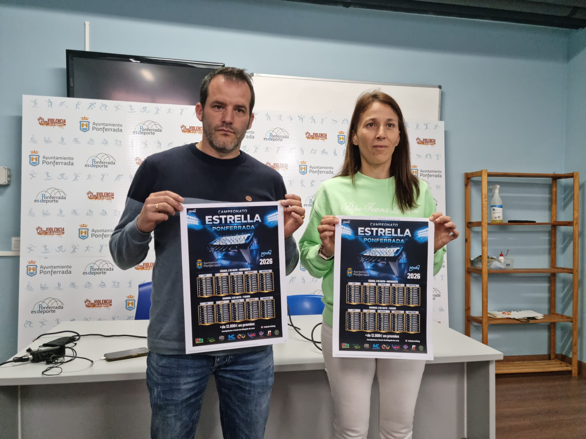 Uno de los momentos de la presentación de la competición . RAÚL FERNÁNDEZ