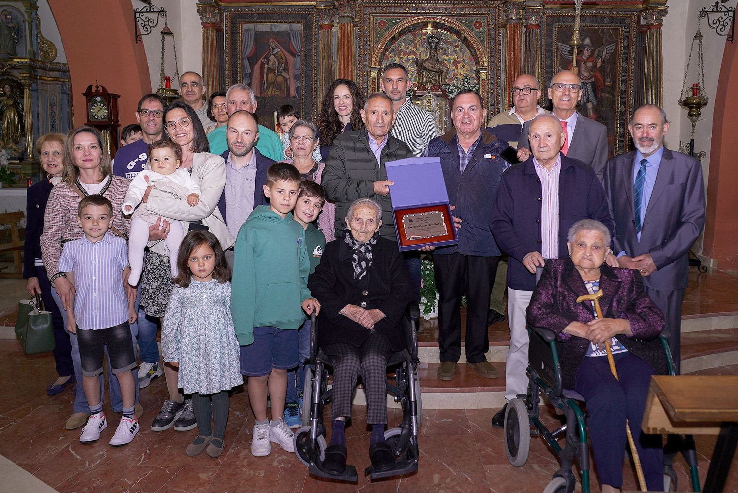 Foro de familia del acto de homenaje a María Remedios García Martínez. | L.N.C.