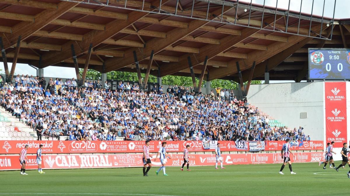 El Zamora aplasta a la Ponferradina (3-0) y deja a los bercianos al borde del adiós al play-off — image 1