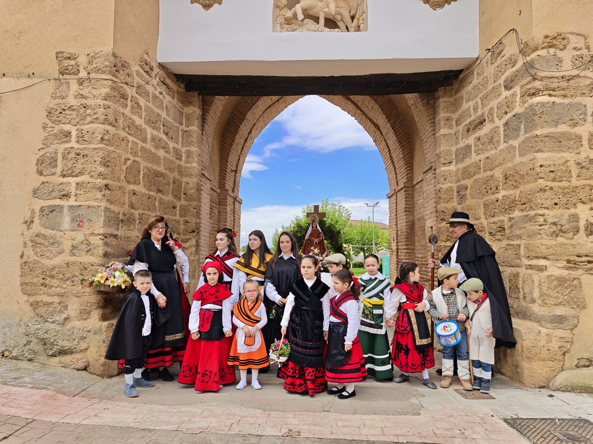 UN instante de la romería don de no faltaron pastoras y zagales este domingo. | L.N.C.