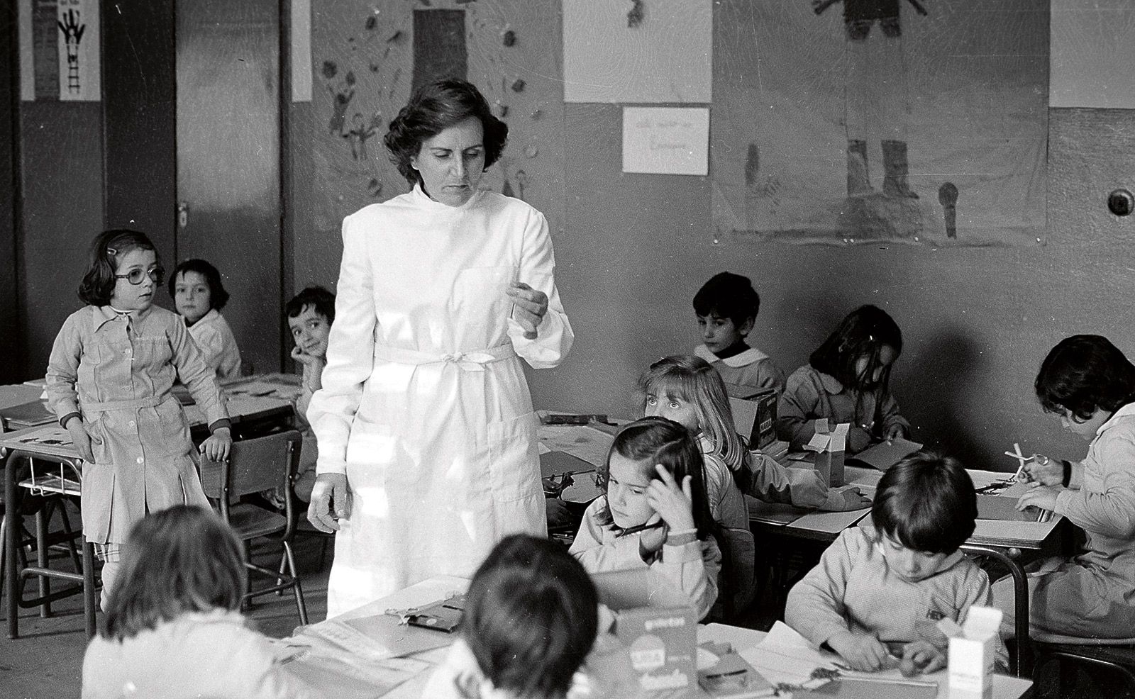 Ofelia durante una clase en Las Anejas, decía «soy una entusiasta de la enseñanza por vocación. Disfruto con ella y me interesa desde siempre». | FERNANDO RUBIO