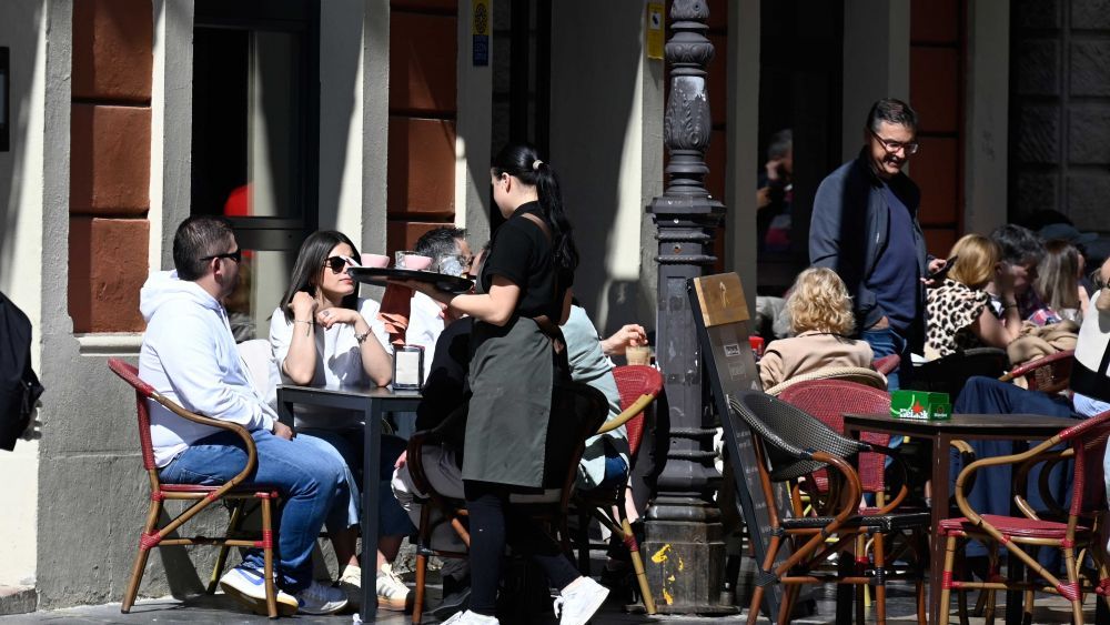 La hostelería sigue tirando del empleo en la provincia de León. | SAÚL ARÉN