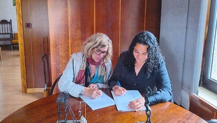 Firma del acuerdo alcanzado hace dos años que ahora se rompe.