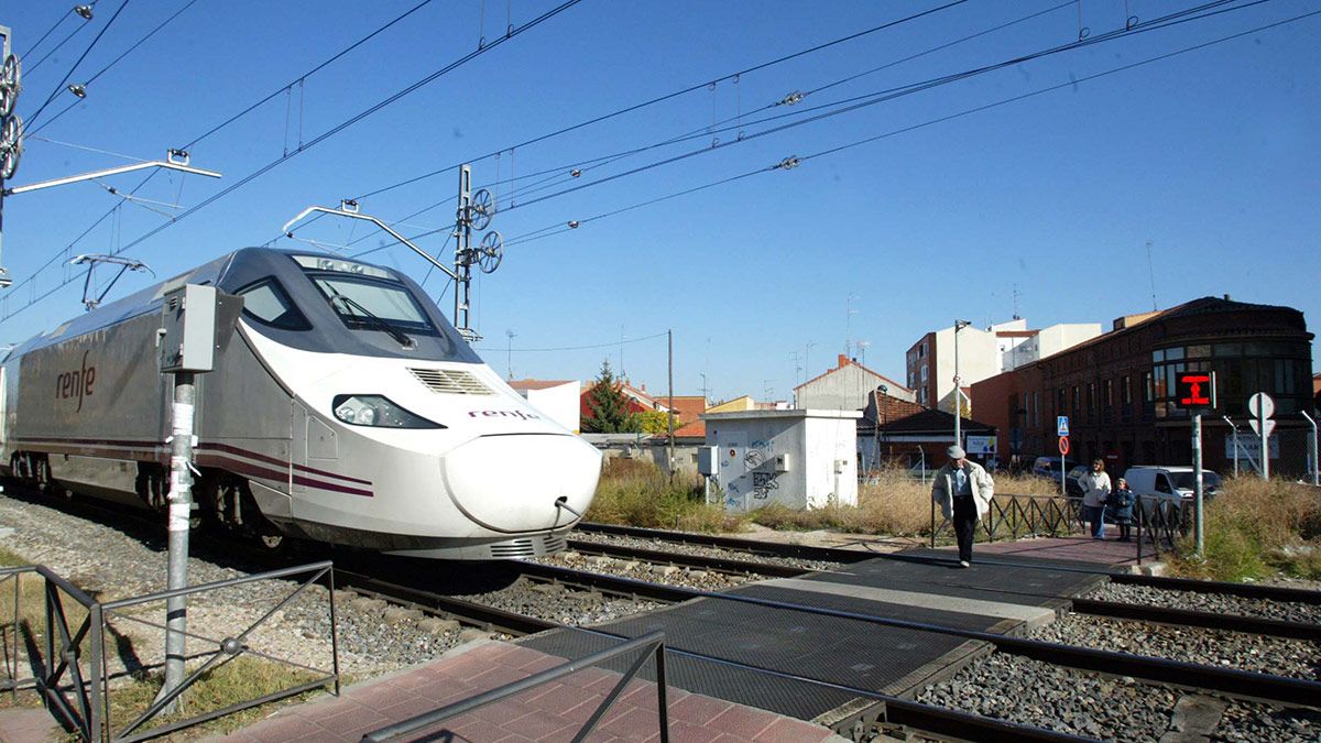 Imagen de archivo de un tren Alvia similar al accidentado. | ICAL