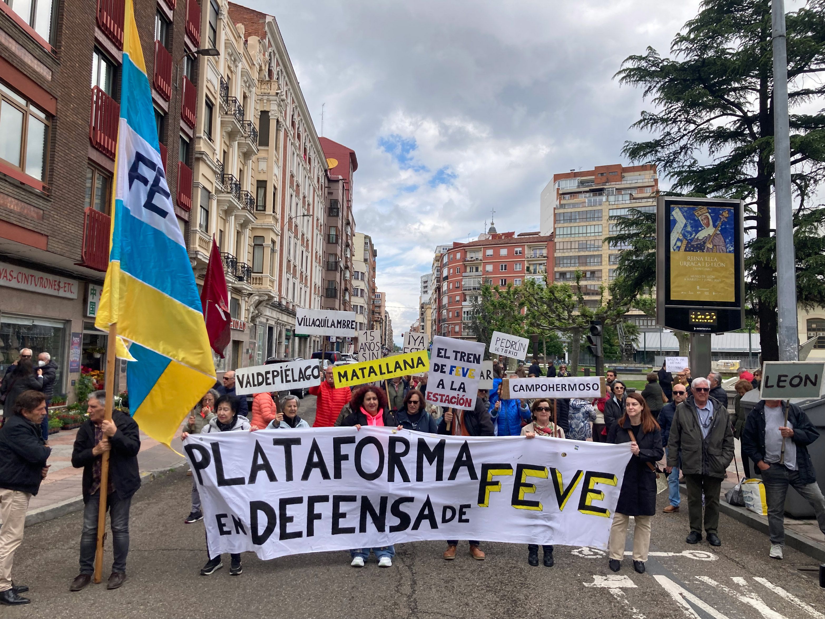 Corte de Feve en Padre Isla celebrado este sábado, 9 de mayo, el último hasta septiembre. | PEIO GARCÍA (ICAL)