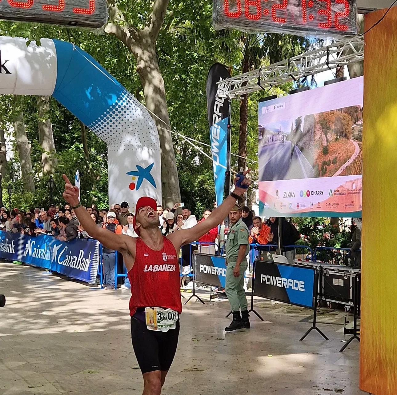 Jesús González, a su llegada a la meta de Ronda